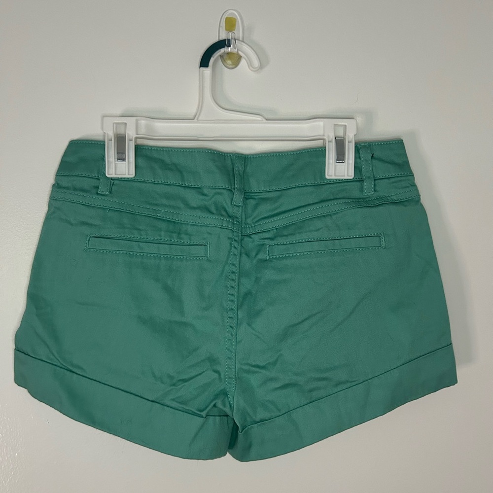 Demeanor Shorts - Picture 2 of 3